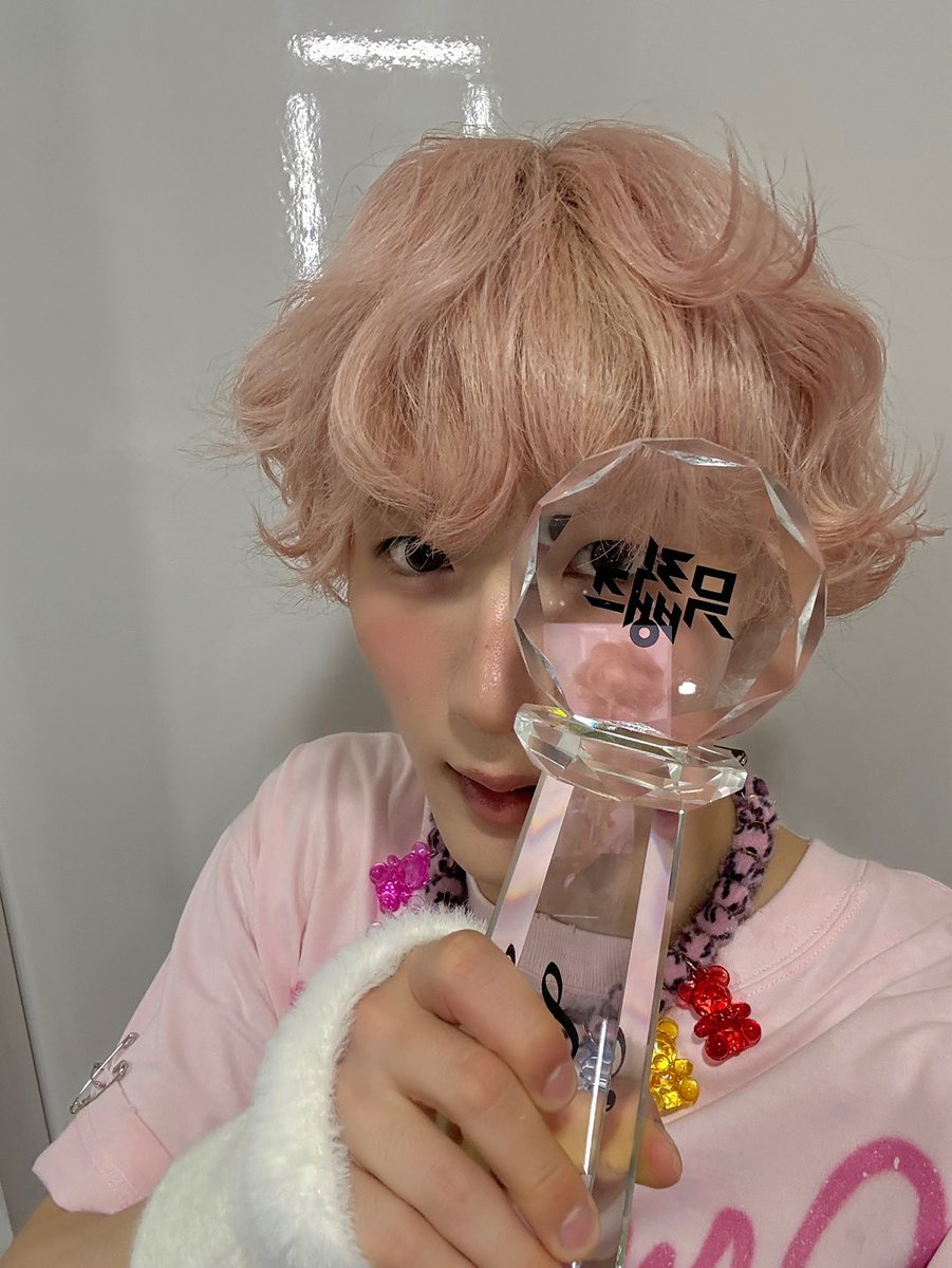 hakvushota's tweet photo. i’m truly grateful to be given the top spot once more
let’s keep our hearts high and strive for the best until our promotions come to a close
the carrot was yummy yummy (･ᴗ･🥕)
ㅤㅤ https://t.co/vWQuVAe3Eq