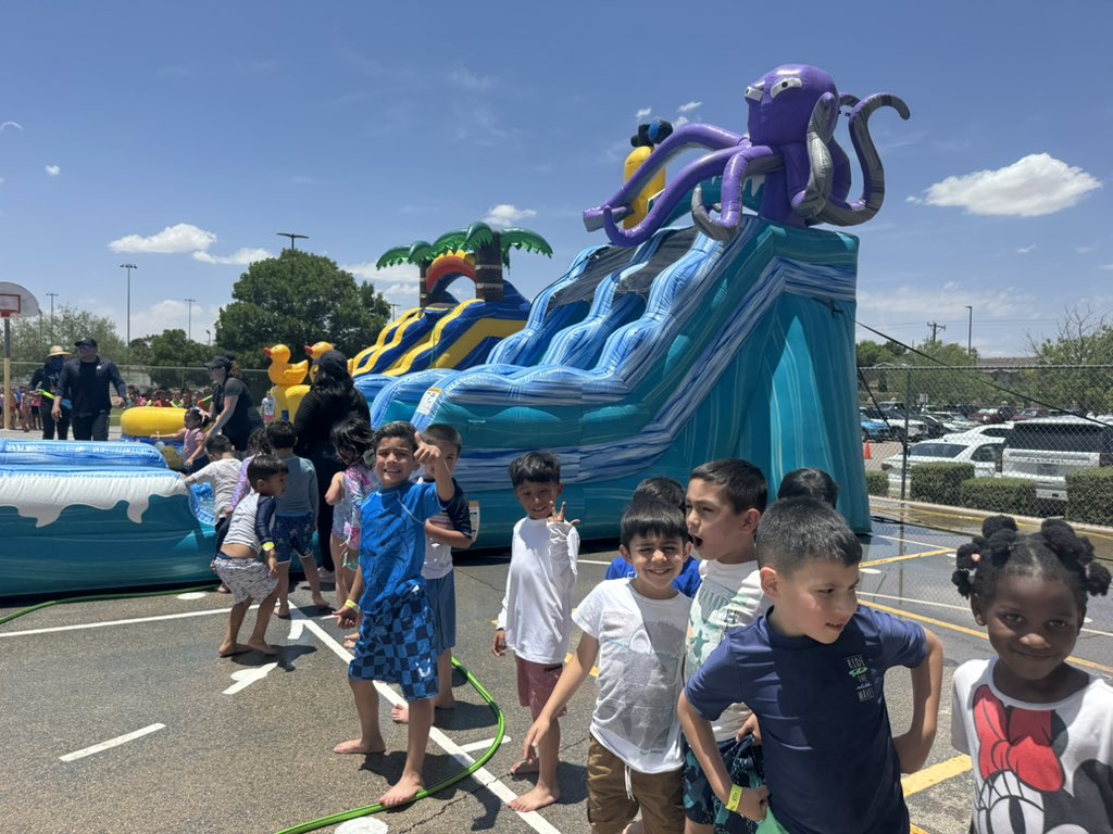 Angie Peña tweet media