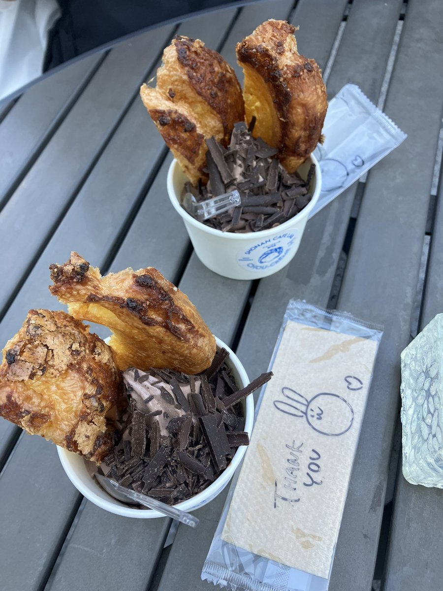 城から海岸まで話しながら歩いて楽しかったな🎵
昨日は、暑かったけど心地よい海風に癒されました❤️
次は一泊でどこかに行きたいね🚃
#小田原城　#御幸の浜