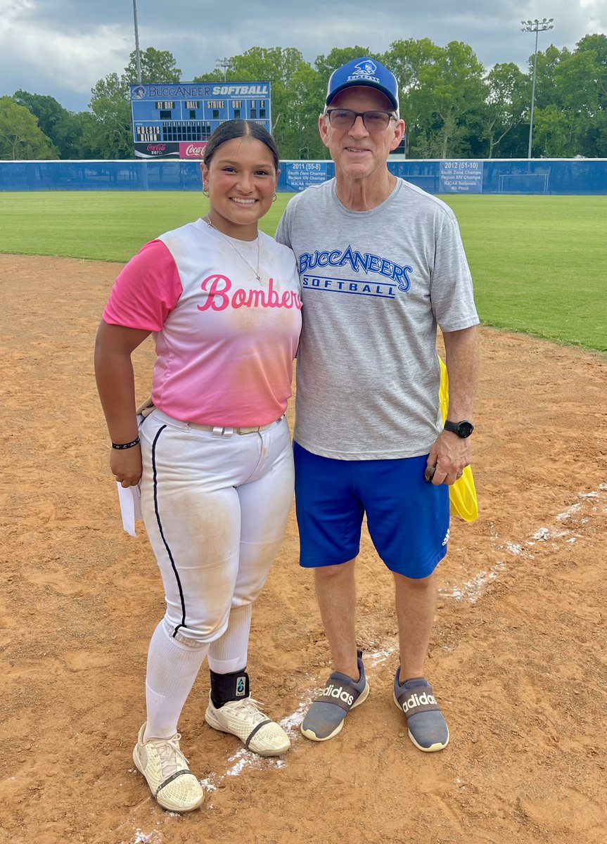 MarissaSosa2026's tweet image. Great camp by Coach Church and his coaches @BlinnSoftball. Got some great feedback and I will see yall in Plano! #alwayshustling

@BomberSTX18U
