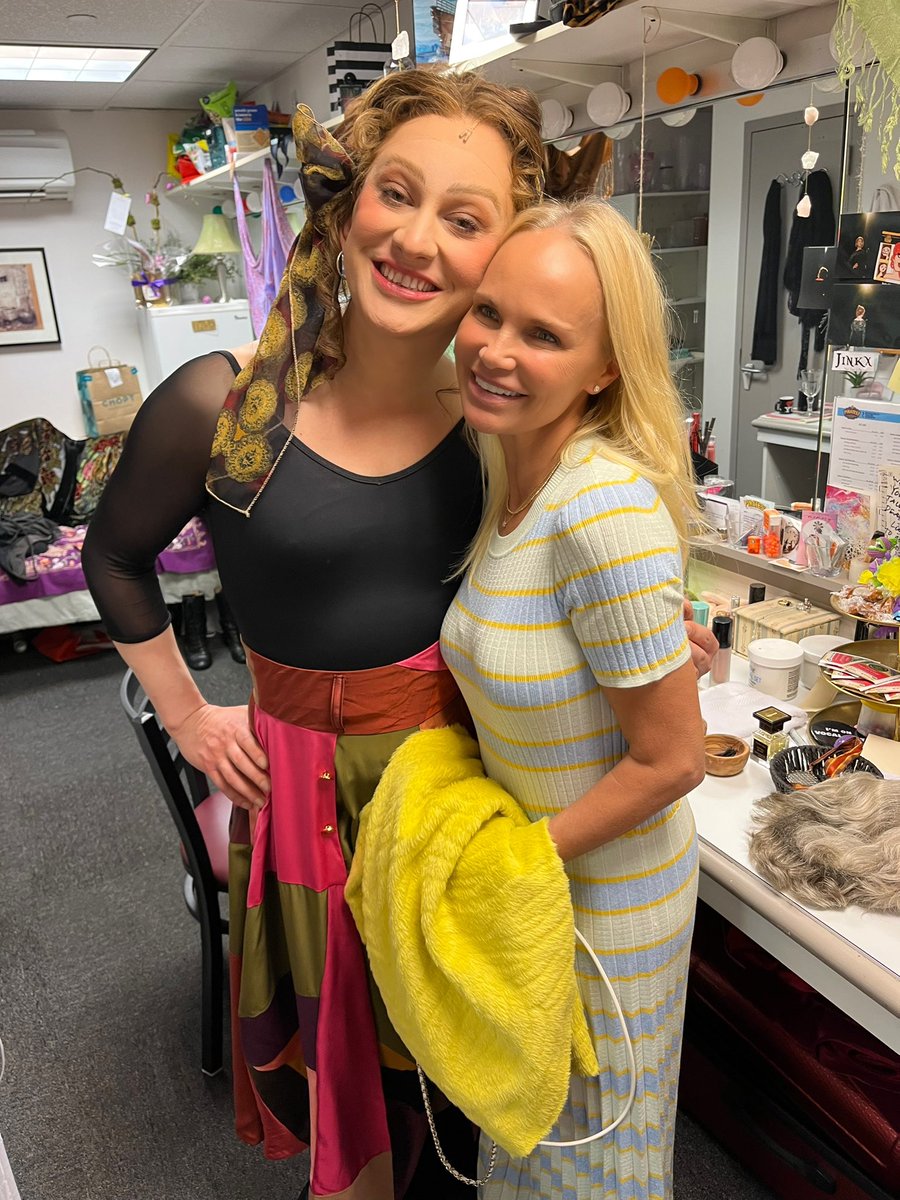 JinkxMonsoon's tweet photo. LET US BE GLAD!!! https://t.co/2GQKmIXPJE