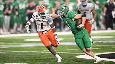 Emeir white (@ejwhite08) on Twitter photo After a great camp and talk with <a href="/CoachWilk0/">Keaton Wilkerson</a> I am blessed to receive my 6th d1 offer from <a href="/UNDfootball/">North Dakota Football</a> <a href="/CoachQuedenfeld/">Coach Quedenfeld</a> <a href="/BrotherRiceFB/">Brother Rice Football</a> <a href="/CoachCano/">ONEighty Athletics</a> <a href="/A1_coach/">Coach Lacy</a> <a href="/PrepRedzoneIL/">Prep Redzone Illinois</a> <a href="/EDGYTIM/">Timothy “EDGYTIM” OHalloran</a> <a href="/AllenTrieu/">Allen Trieu</a> <a href="/LemmingReport/">Tom Lemming</a> After a great camp and talk with <a href="/CoachWilk0/">Keaton Wilkerson</a> I am blessed to receive my 6th d1 offer from <a href="/UNDfootball/">North Dakota Football</a> <a href="/CoachQuedenfeld/">Coach Quedenfeld</a> <a href="/BrotherRiceFB/">Brother Rice Football</a> <a href="/CoachCano/">ONEighty Athletics</a> <a href="/A1_coach/">Coach Lacy</a> <a href="/PrepRedzoneIL/">Prep Redzone Illinois</a> <a href="/EDGYTIM/">Timothy “EDGYTIM” OHalloran</a> <a href="/AllenTrieu/">Allen Trieu</a> <a href="/LemmingReport/">Tom Lemming</a>