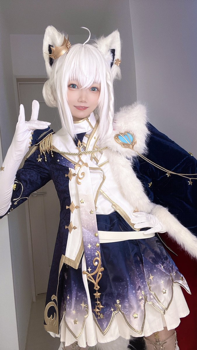 王様衣装フブキちゃん🦊👑