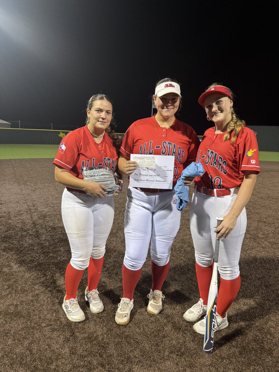 AustinAreaAllS1's tweet image. North winners on the night 
🥎Jena Spene MVP-Madi George from Rouse
🥎Golden Glove-Addison Cruz from East View
🥎Silver Slugger-Chloe Wheeler from Vista Ridge
