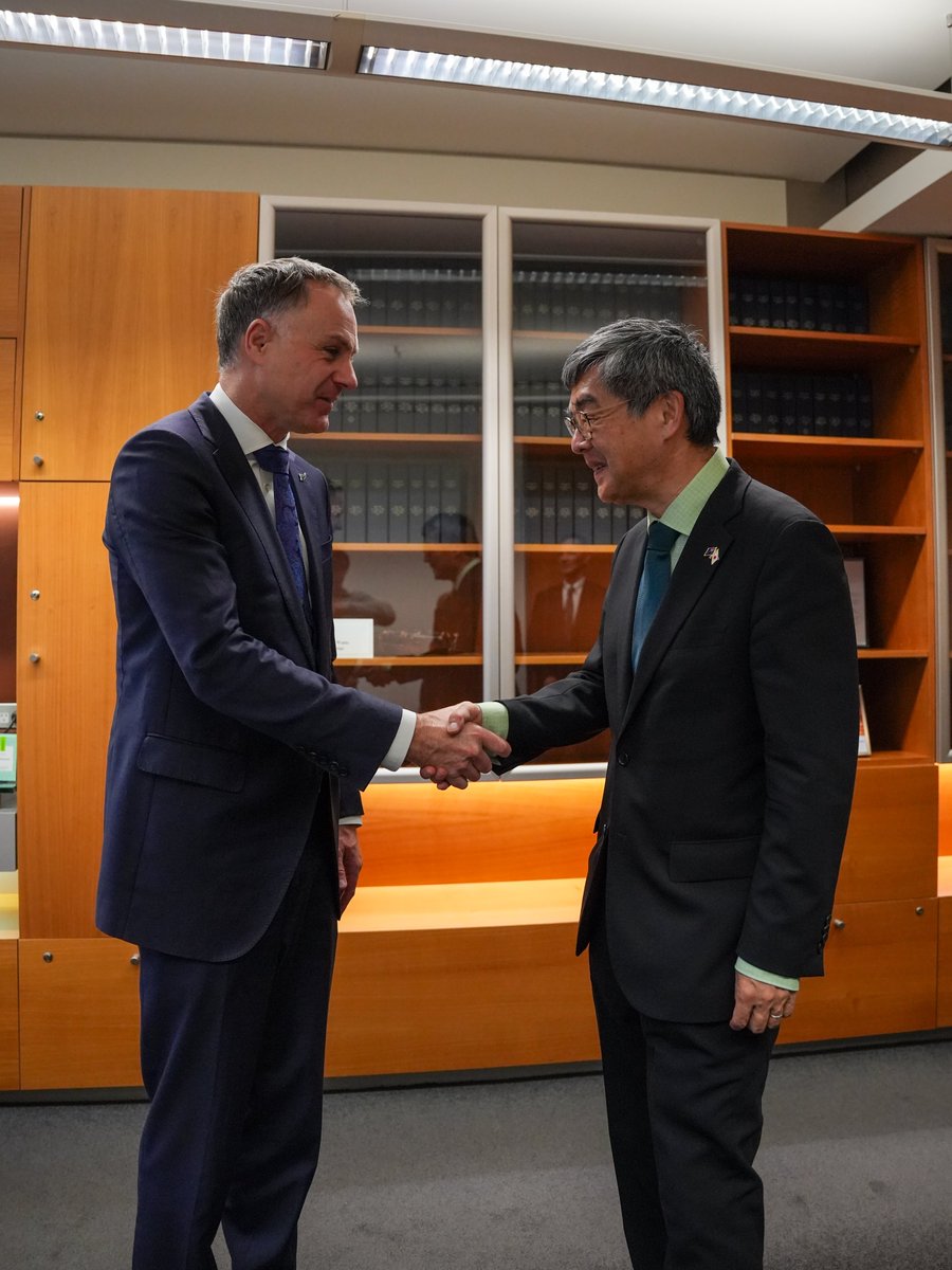 It was a pleasure to meet with Japanese Ambassador Makota Osawa at Parliament. We discussed renewable energy cooperation and opportunities for our economies to work together as we transition to net zero.
