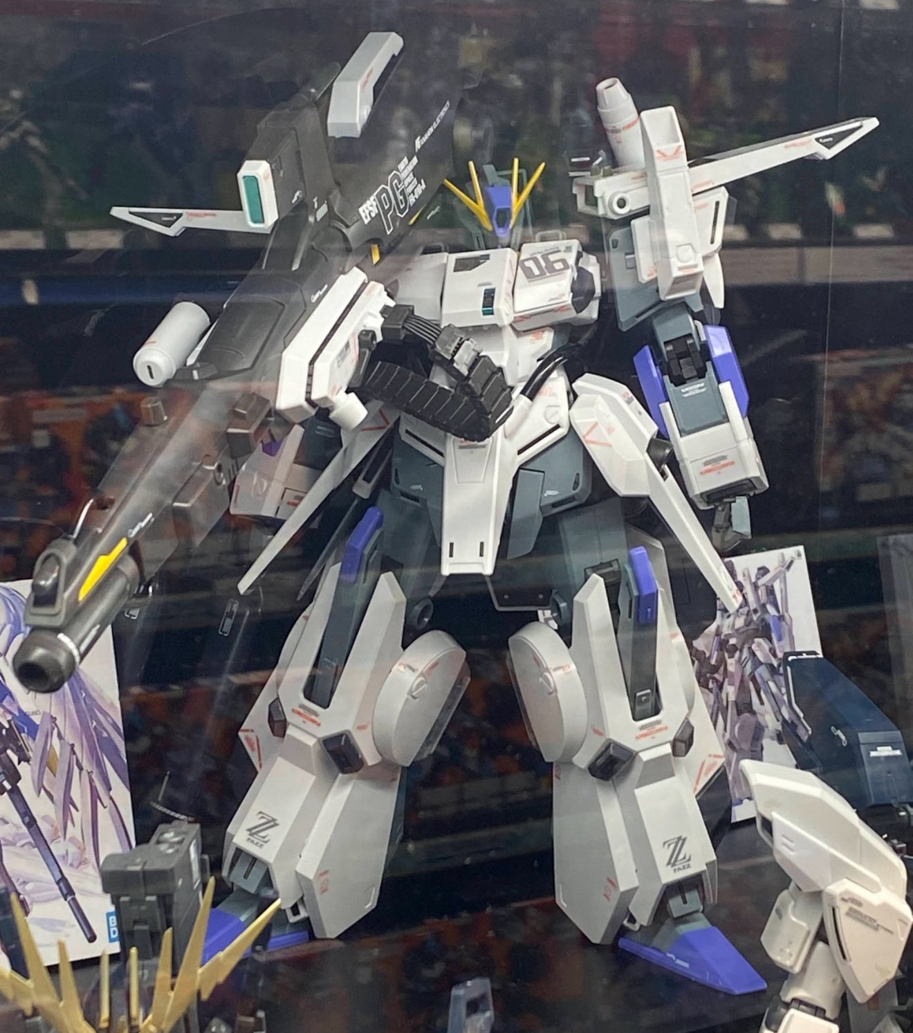 FAZZ ver.ka チタニウムフィニッシュver ガンプラ ガンダムセンチネル』豪華限定仕様のガンプラ「MG FAZZ Ver.Ka