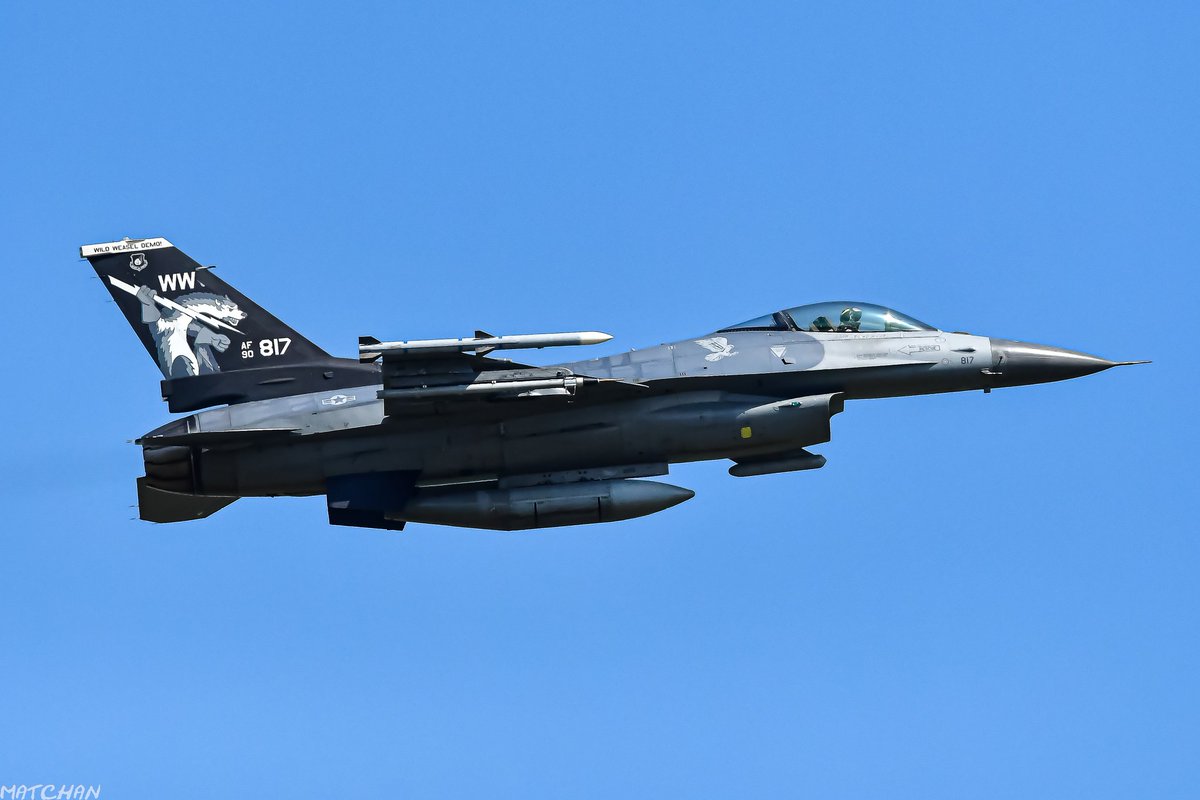 out_onespirit_1's tweet image. デモフライトにローカルに。
黒イタチの思い出を。
折角なので当時の写真を再現像してみた📸
#PACAFViperDemo 
#16貼ろうぜ