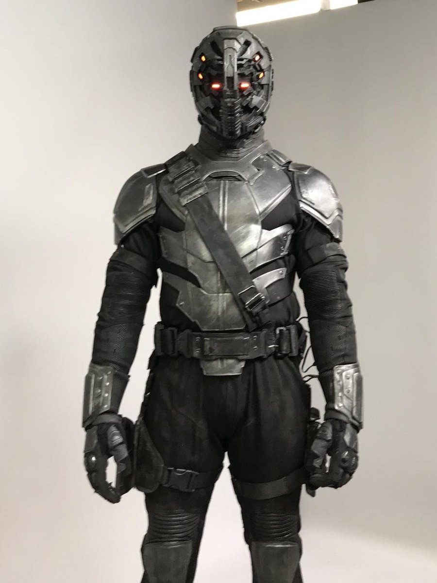BobTheRatReborn's tweet photo. This is the official state farm Batman suit on display. Its pretty cool tbh. It reuses the body armor from the netflix series Altered Carbon. https://t.co/s3BixSRGG0