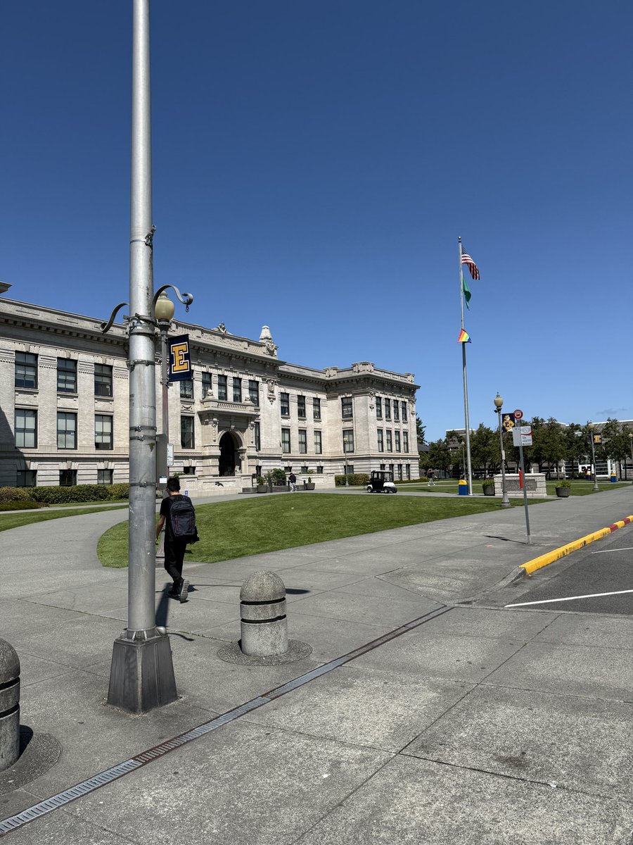 Everett High School (@eps_everetths) on Twitter photo 🏳️🌈 Everett High students proudly raised the rainbow 🌈 flag in June. Everybody belongs here! <a href="/EverettSchools/">Everett Public Schools.WA</a> <a href="/DEI_EPS/">Diversity, Equity and Inclusion</a> <a href="/DrIanBSaltzman/">Dr. Ian B. Saltzman</a> <a href="/EPS_Region1/">Cathy Woods</a> 🏳️🌈 Everett High students proudly raised the rainbow 🌈 flag in June. Everybody belongs here! <a href="/EverettSchools/">Everett Public Schools.WA</a> <a href="/DEI_EPS/">Diversity, Equity and Inclusion</a> <a href="/DrIanBSaltzman/">Dr. Ian B. Saltzman</a> <a href="/EPS_Region1/">Cathy Woods</a>