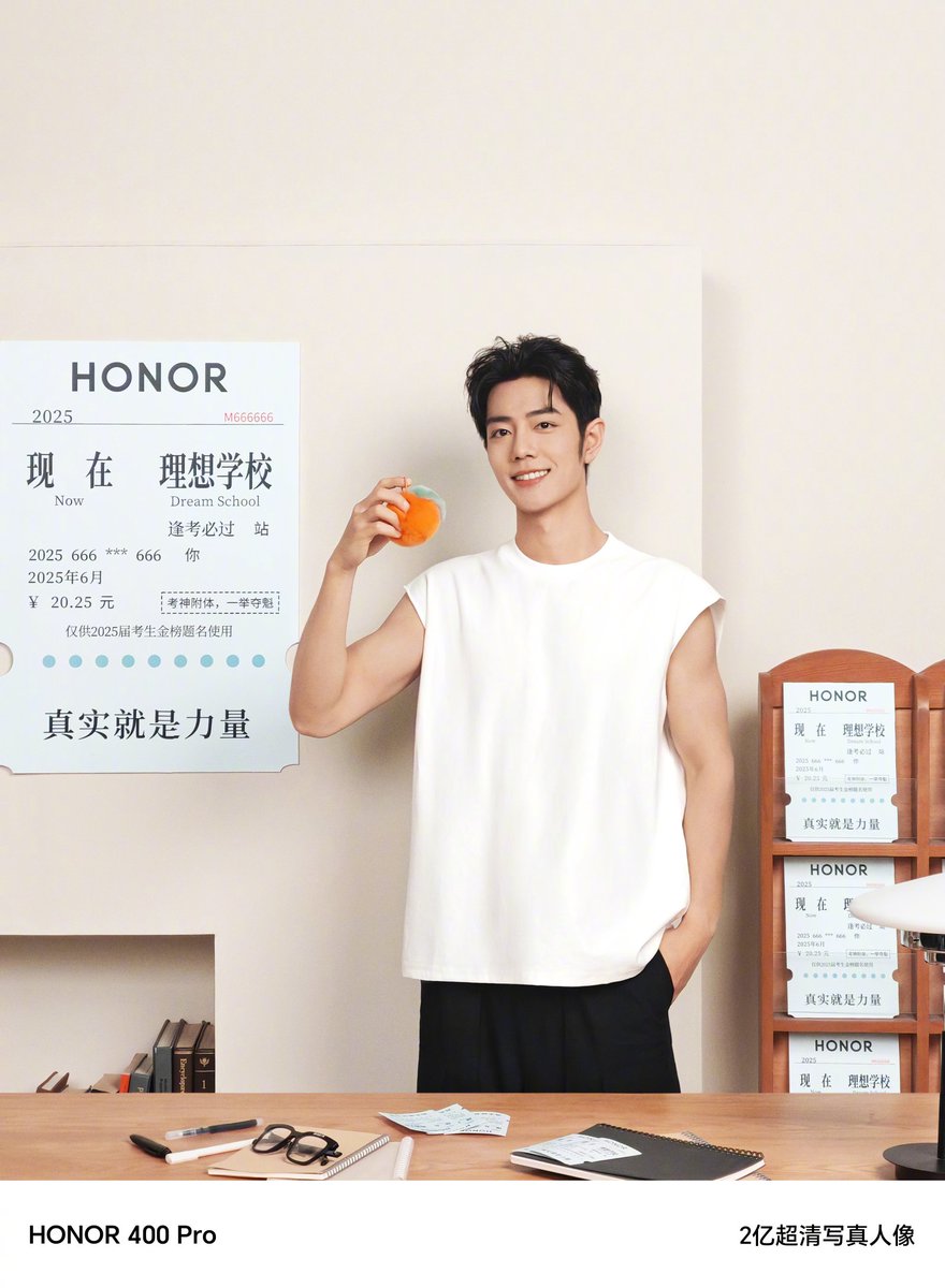 XiaoZhan_OFC's tweet photo. 【250605 Photo】

#XiaoZhan1005NewsPort
#XiaoZhan #肖战

HONOR Weibo updated:

HONOR N smartphone global ambassador Xiao Zhan cheers for all the examinees! May everyone pen their own glorious chapters in the examination! https://t.co/EXiB4CsqD7
