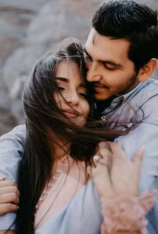 धागा ही समझ, तू अपनी "मन्नत" का मुझे
तेरी दुआओ के मुकम्मल होने का दस्तूर हूँ मैं.