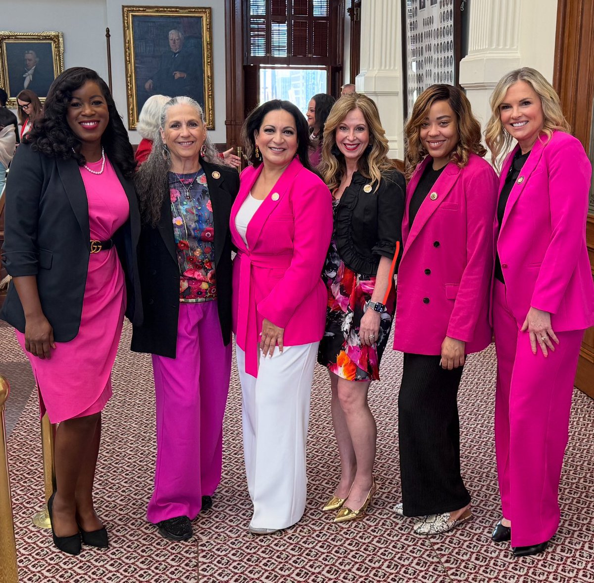 txcapitolgirl's tweet image. i was gifted the most stunning #capitolgirlpink group pic in my dms today from queen @LASimmonsTX146 & i fear i am deceased 🤩
these ladies were glowing on sine die in these gorgeous pink looks! my capitol girl heart has grown three several sizes this session 🩷
140/10 #txlege