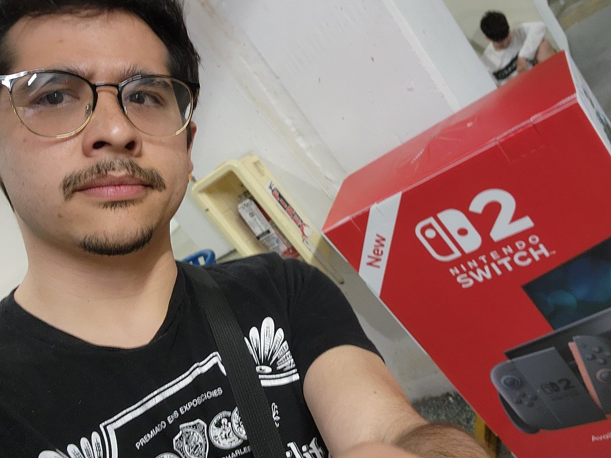 MunchingOrange's tweet image. Who up late for the #Switch2 ?