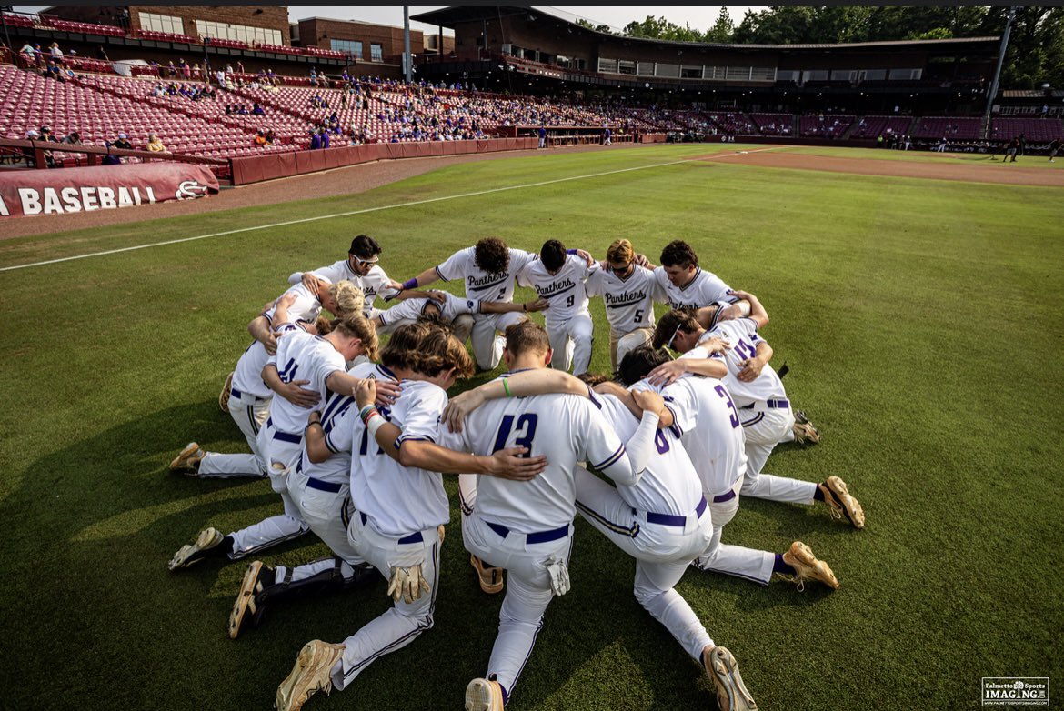 Tyler kneece tweet media