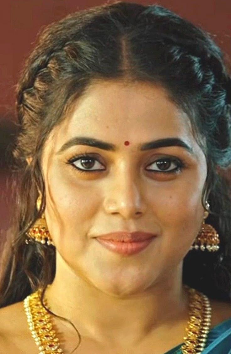 Image Actress Poorna: The Most Beautiful Malayali and Telugu Star