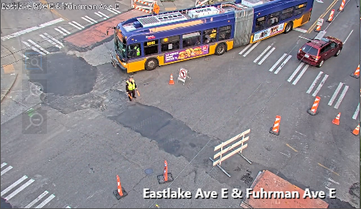 Naka -iskedyul na gawaing kalsada sa Eastlake Ave