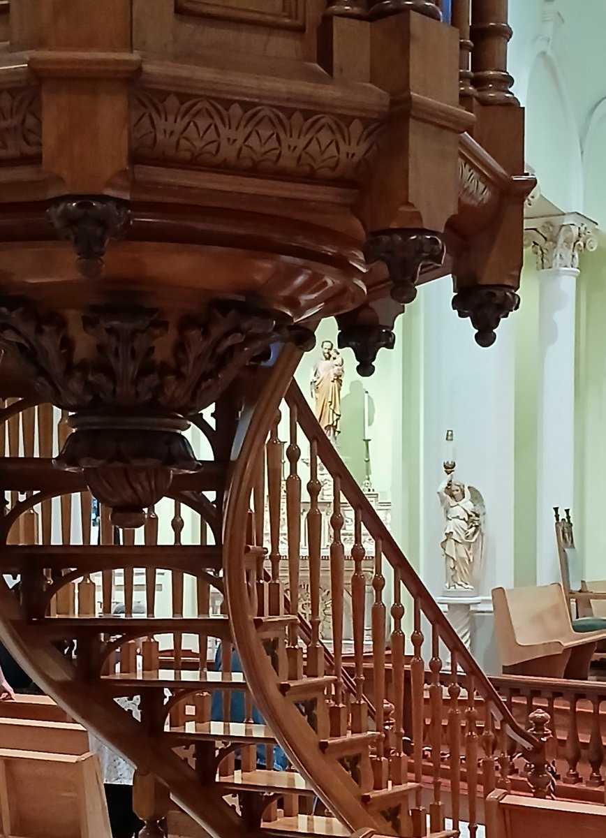 JohnZwicker1's tweet photo. On this #FirstWednesday, #DayOfReparation to the pure, just, chaste & loving heart of #StJoseph, I couldn't help but recall the miracle of his staircase when I noticed him here
#SaintJoseph, pray for us & bring on the #AgeOfStJoseph https://t.co/wziiABKkpT