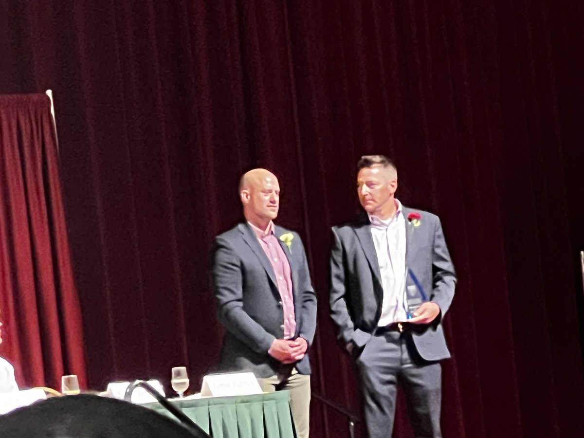 Congratulations to Edgewood Hockey Coach, Pete Rothering, for being honored by the Madison HOF organization for winning Edgewood’s Boys Hockeys 1st WIAA Championship. Simply one of the best!  Honored to call him a colleague!