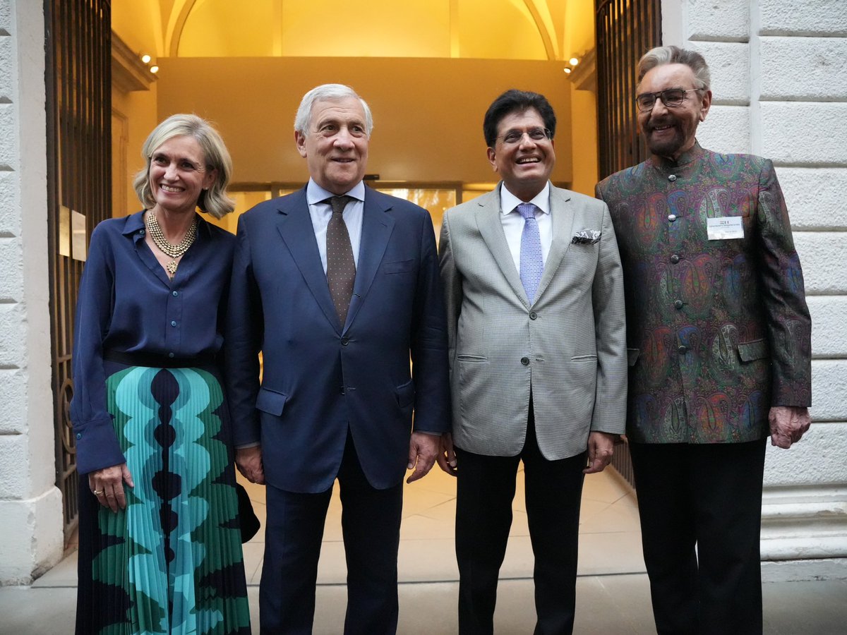 Piyush Goyal (@piyushgoyal) on Twitter photo Honoured to be hosted for a delightful dinner by H.E. <a href="/Antonio_Tajani/">Antonio Tajani</a>, Deputy Prime Minister and Minister of Foreign Affairs and International Cooperation of Italy.
Had the privilege of addressing a distinguished gathering and engaging in meaningful discussions on deepening Honoured to be hosted for a delightful dinner by H.E. <a href="/Antonio_Tajani/">Antonio Tajani</a>, Deputy Prime Minister and Minister of Foreign Affairs and International Cooperation of Italy.
Had the privilege of addressing a distinguished gathering and engaging in meaningful discussions on deepening