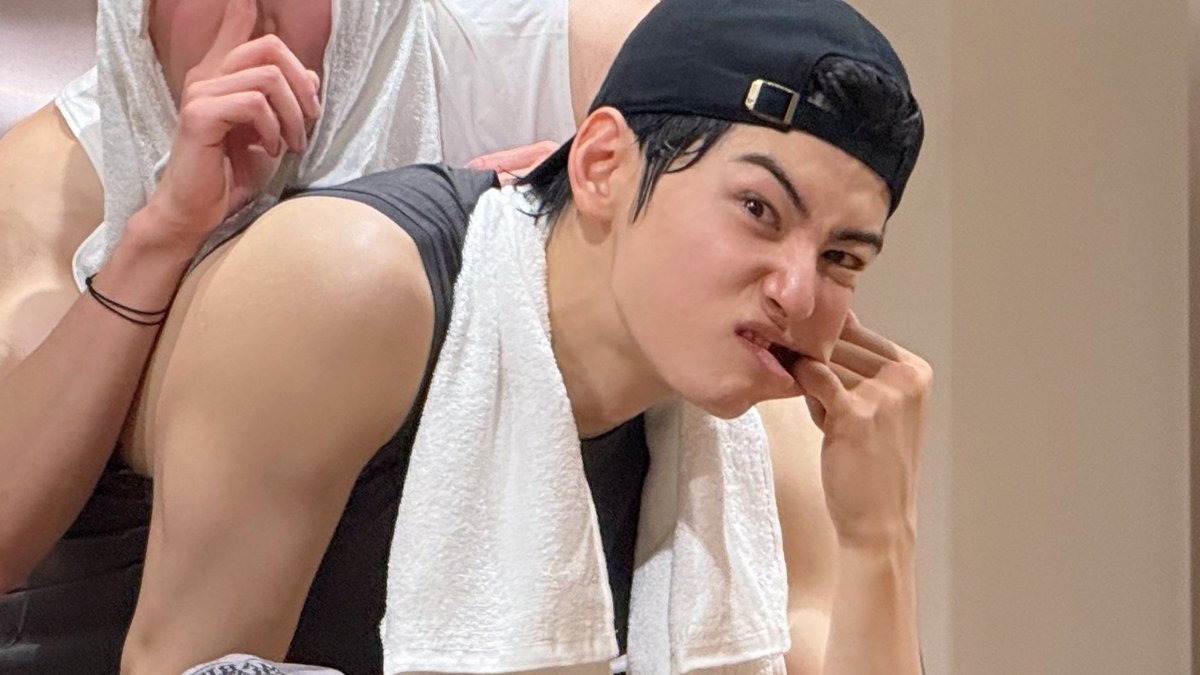 CHA EUNWOO 😭😭 it's illegal to be hot and cute at the same time