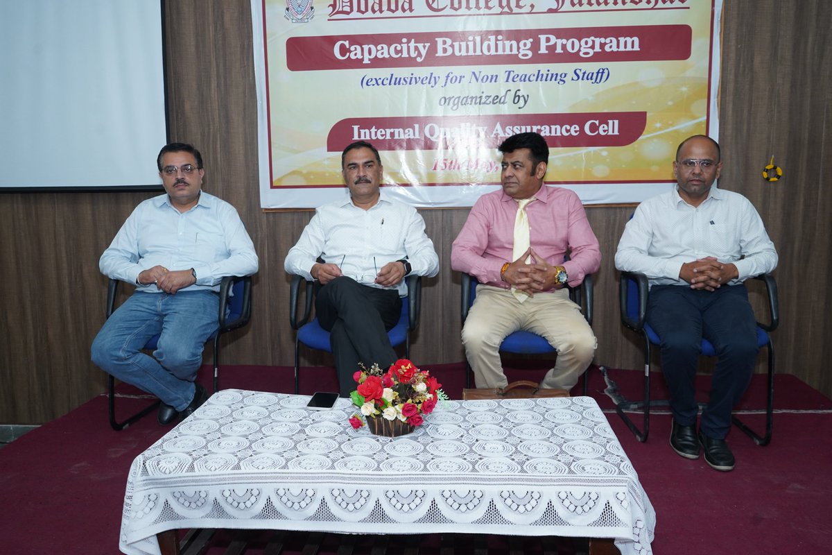 dcj_official's tweet image. #IQAC #DoabaCollegeJalandhar organized #CapacityBuildingProgram for non-teaching staff members to enhance their #professionalskills &amp;amp; efficiency in #publicdealing. 
#SkillDevelopment #PublicDealing #StaffTraining #EmployeeDevelopment #JalandharEvents #PrincipalPardeepBhandar