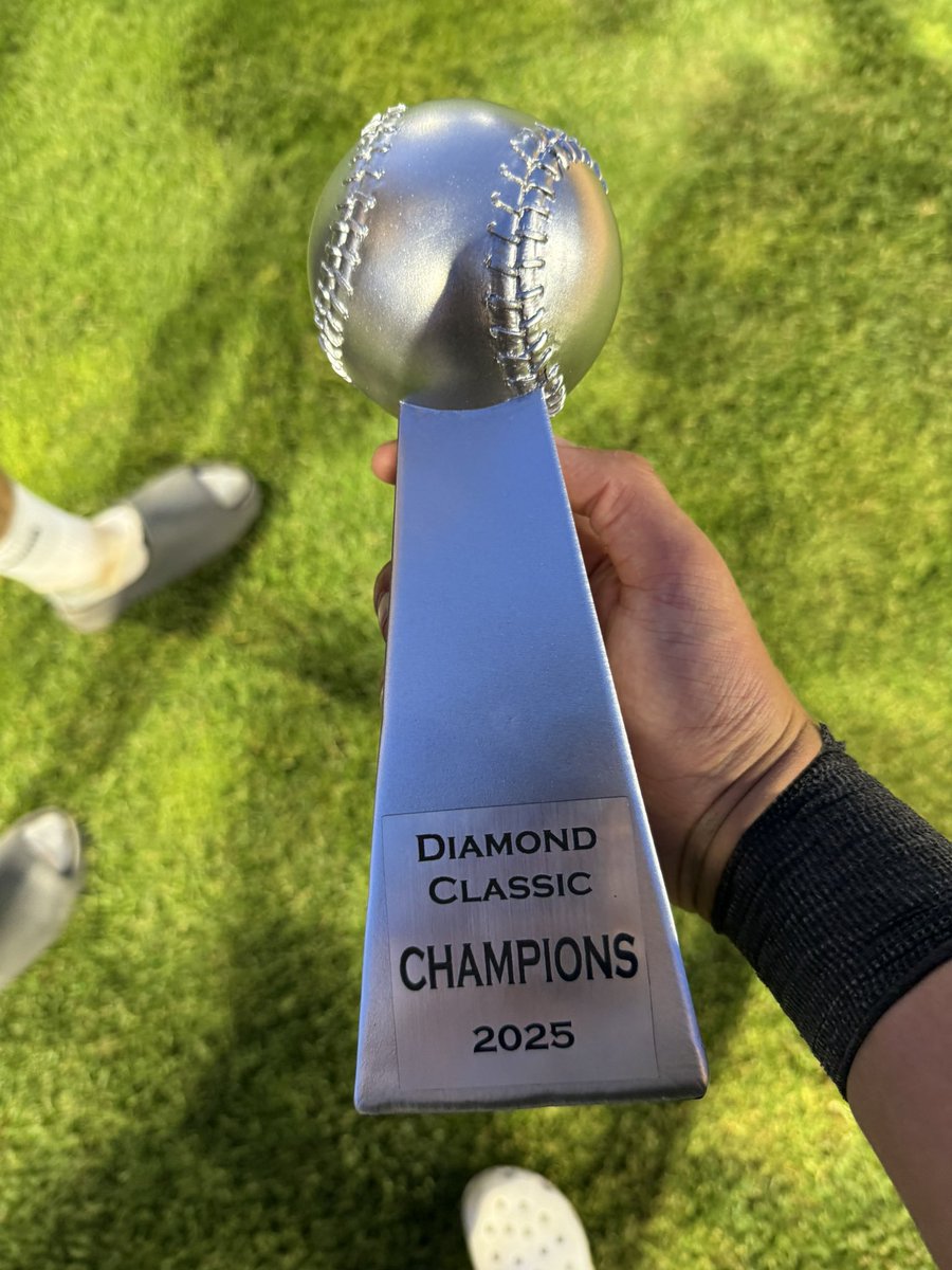 Memories of a lifetime ❤️ <a href="/BASEBALLGL/">Grand Ledge HS Baseball</a> <a href="/CoachGHouse15/">Grant Householder</a> <a href="/_DiamondClassic/">Diamond Classic</a> <a href="/GlacSports/">Greater Lansing Sports</a>