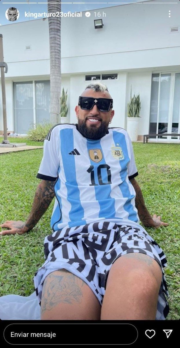 <a href="/LaRoja/">Selección Chilena</a> Cuánto paga la expulsión de este mufa y la conchesumadre