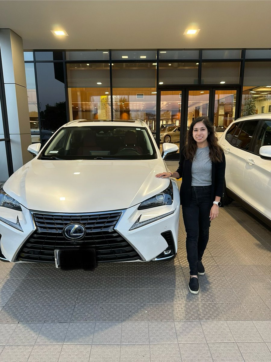 ugcwithlizt's tweet photo. Major life update! I bought a new car! ๐
I had my old car for 13 years (224k miles) ๐ฑ so it was definitely time to let it go ๐ฅฒ
First luxury and hybrid car!
#lexus #newcarowner #lexusnx https://t.co/OJ6xYNebKB