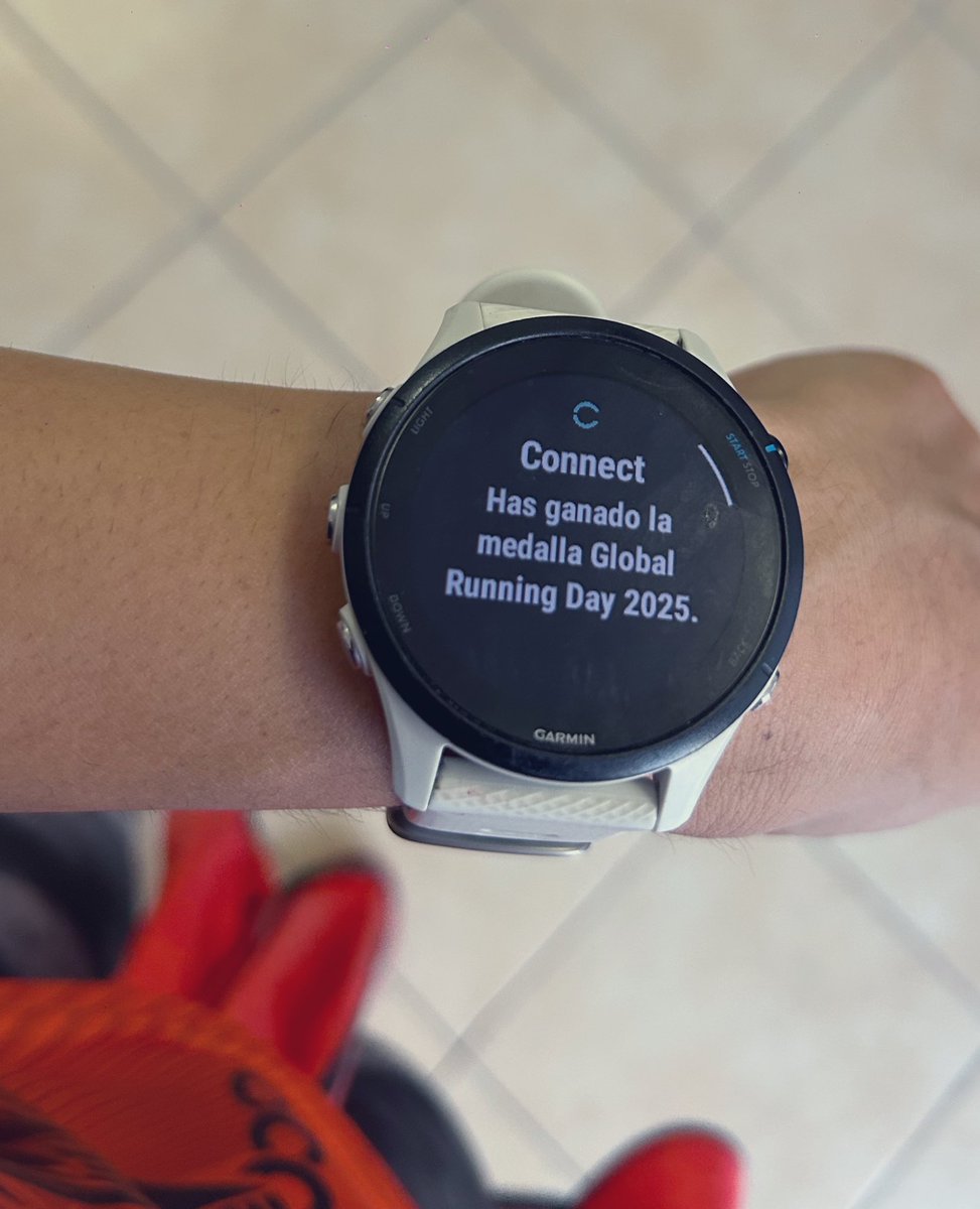 Julieticious23's tweet image. Ganamos la medalla #GlobalRunningDay de @GarminMexico ✨ teníamos que festajar este día… pues corriendo! 

Felicidades a todos mis amigos y amigas #runners

@ElegiCorrer @MeEncantaCorrer @yoelegicorrer1 @RunnersWorldMex @LocosXCorrerOK