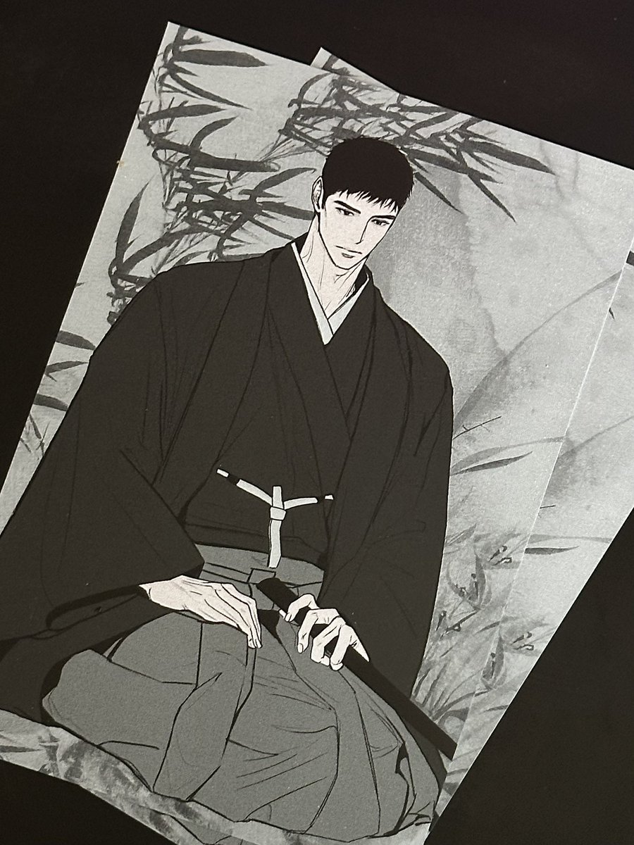 무사히 도착했네요..!
내일 동오 꽃집 첫타임에 나눔엽서 들고 갑니다😌🫶..