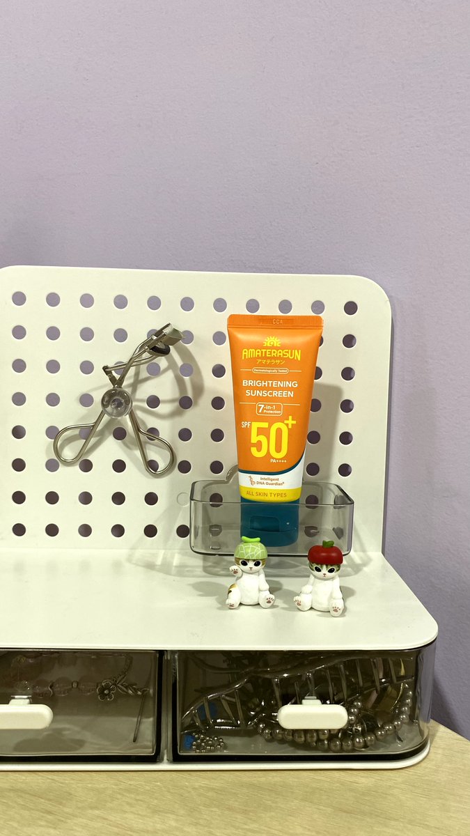 Amaterasun sunscreen bikin putih yang pastinya nyaman dan mudah di apply di muka 
bit.ly/3HjE5lz