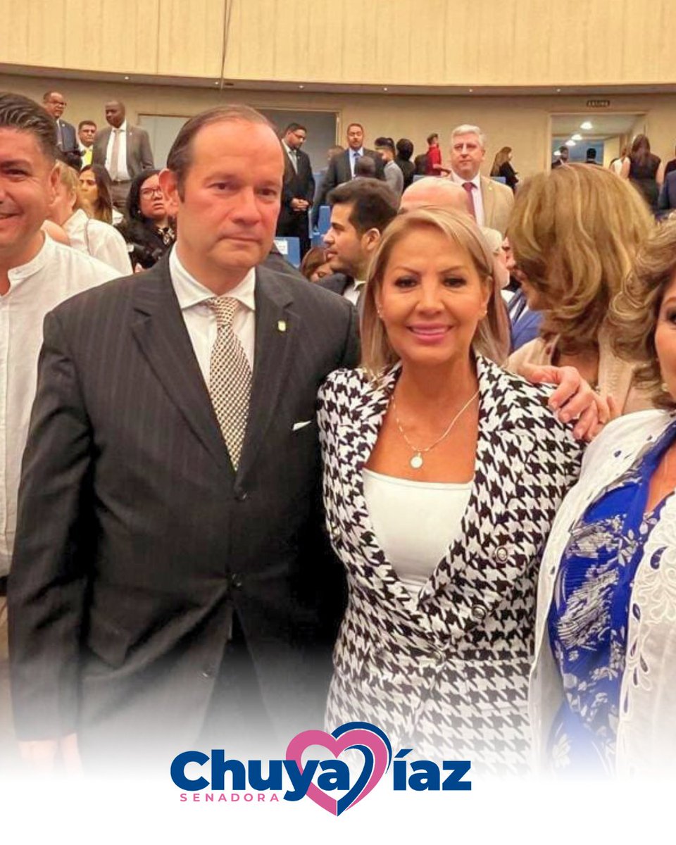 Tuve el privilegio de conocer al presidente del <a href="/Parlatino_org/">Parlamento Latinoamericano y Caribeño</a>, el diputado <a href="/RolandoGlezP/">Rolando González Patricio</a>, y a <a href="/javierachapma/">Javier Martínez-Acha Vásquez</a> de la <a href="/CancilleriaPma/">Cancillería de Panamá</a>.  
Gran oportunidad para intercambiar ideas y fortalecer los lazos de cooperación y compromiso con el desarrollo de América Latina y el Caribe.