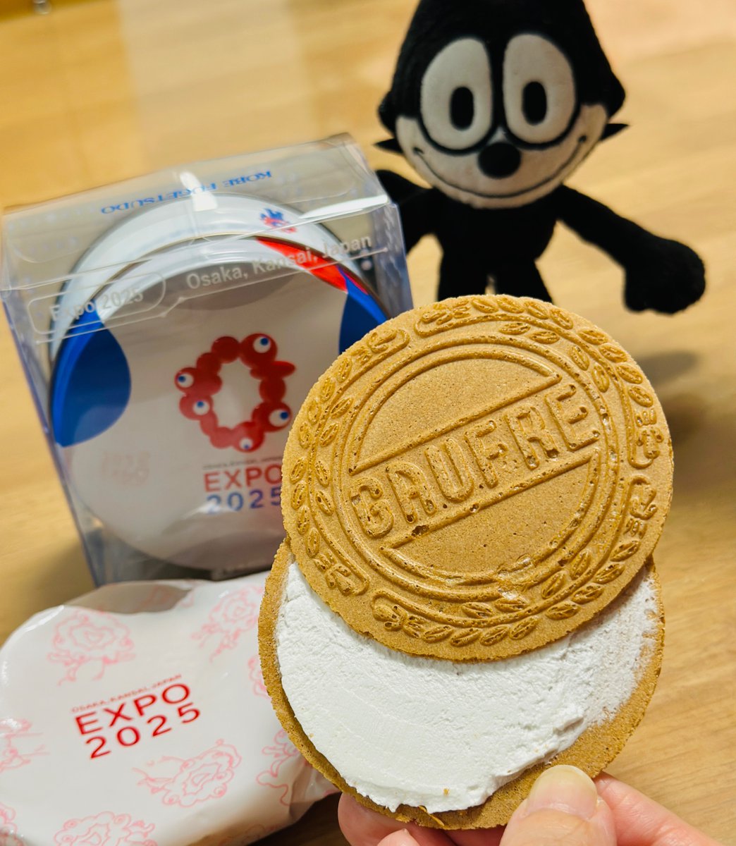 omamorineko's tweet image. #フィリックス #felixthecat
#大阪万博 #ミャクミャク
#お土産 #ゴーフル
懐かしいお菓子✨
ゴーフルは
ズラして離して2枚にして食べる派😁