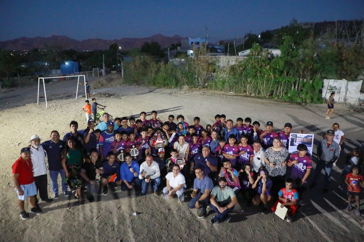 Anunciamos el inicio del nuevo Gimnasio de Box en Vista Hermosa, una obra comprometida en audiencia que estará totalmente equipada: ring, costales, vestidores y más. ¡Seguimos impulsando el deporte desde las colonias!
#EsLaPaz 
#MilenaQuiroga