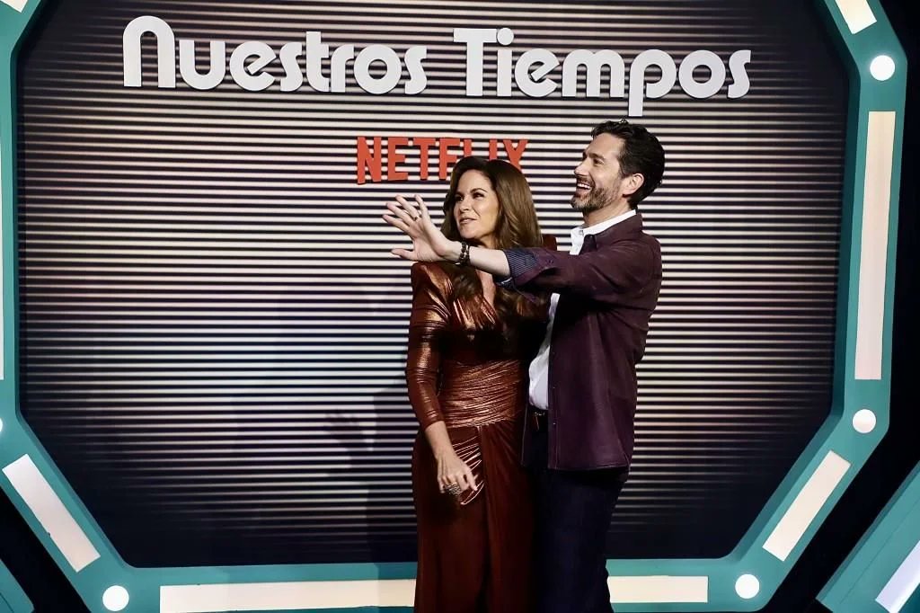 Premiere "Nuestros Tiempos" 💖