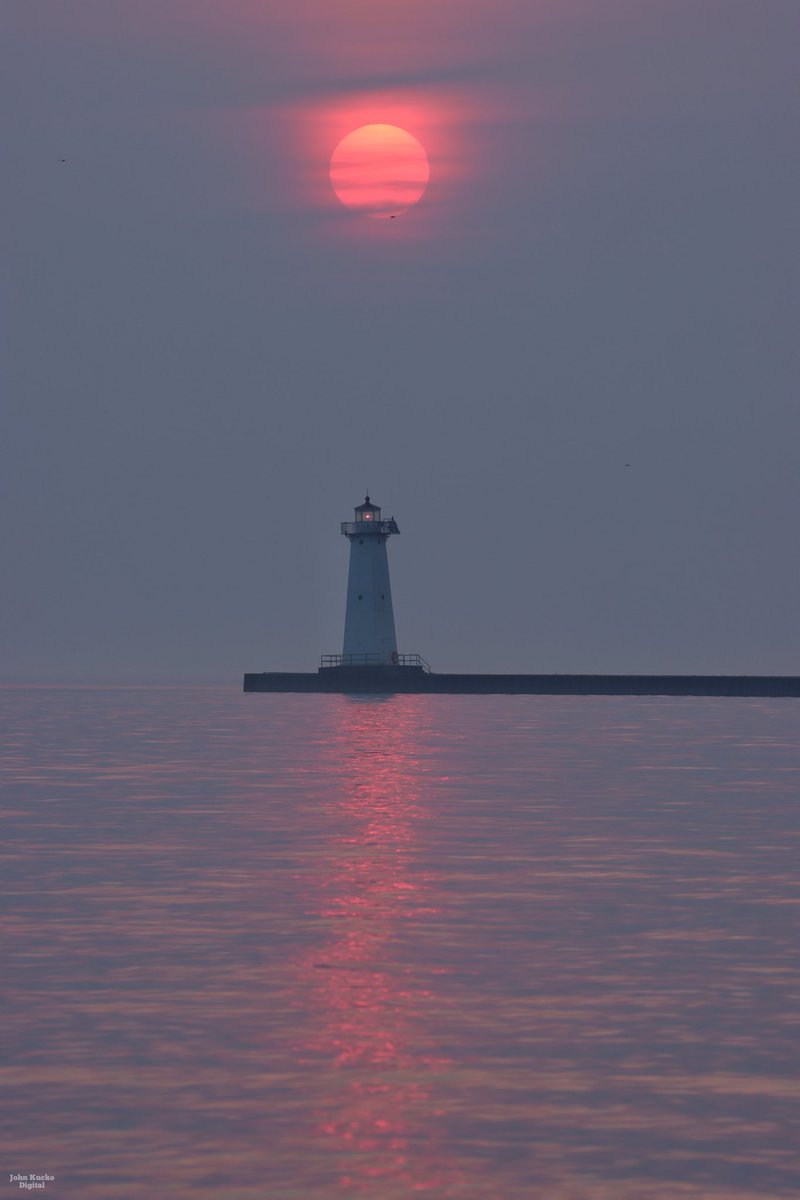 Morning Glory:  Beautiful start to the day along Lake Ontario at Sodus Point, NY.  Another filtered sunrise due to the Canadian wildfires. <a href="/spann/">James Spann</a> <a href="/wxbywilliams/">Kevin Williams</a> <a href="/JimCantore/">Jim Cantore</a> <a href="/StephanieAbrams/">Stephanie Abrams</a> <a href="/ReedTimmerUSA/">Reed Timmer, PhD</a> <a href="/CharlesPeekWX/">Charles Peek</a> <a href="/StormHour/">#StormHour</a>