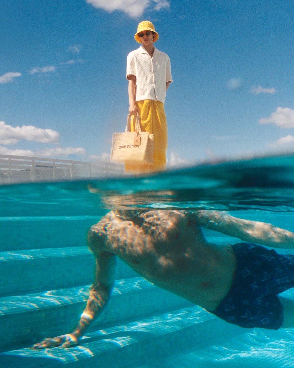 PlazaSenayan's tweet photo. Sail, drive, and stroll in style—Louis Vuitton Men's Pre-Fall 2025 captures the spirit of a modern traveler who sees the journey as the destination.

Louis Vuitton Plaza Senayan, Level 1.

#WhatsOnPlazaSenayan #PlazaSenayan #LVMenPreFall25 #LouisVuitton https://t.co/ddpuKqR0D1