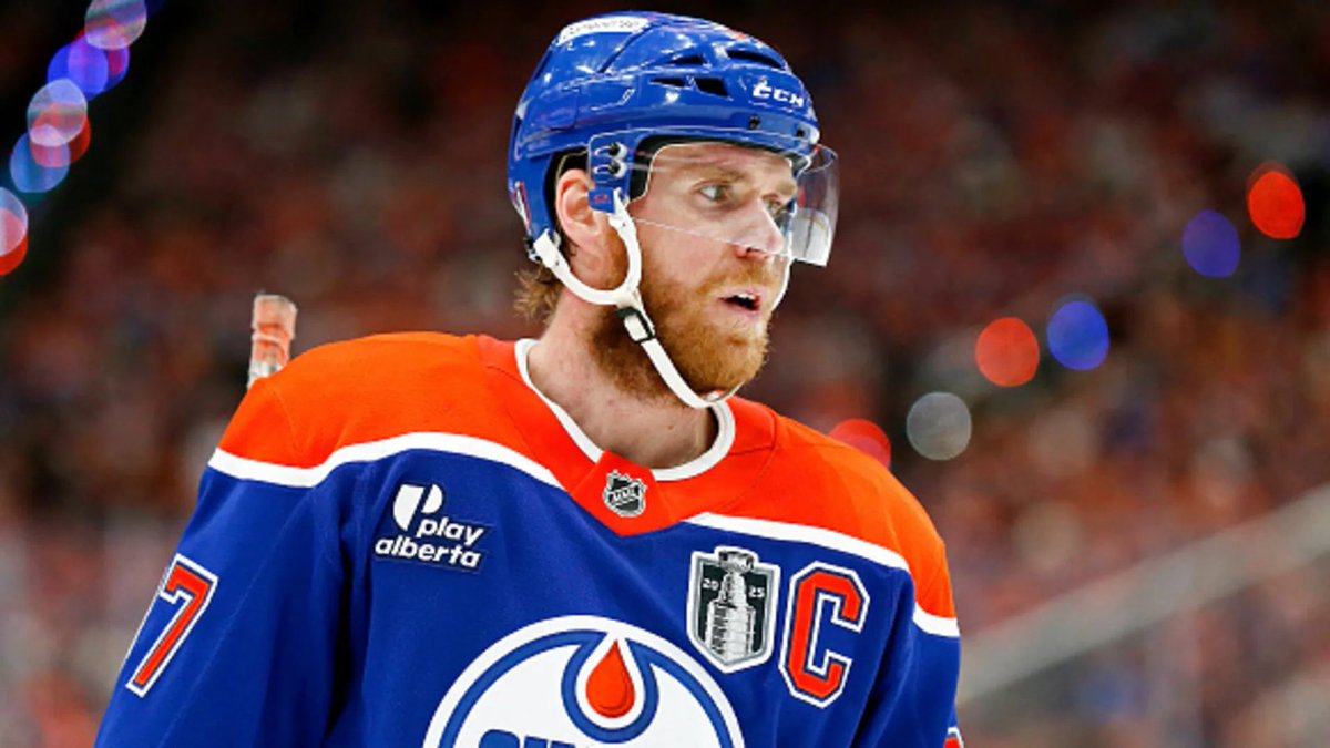 From <a href="/CraigJButton/">Craig Button</a> on <a href="/JayOnSC/">JayOnSC</a> - Discussing the late-game heroics of Connor McDavid &amp; Leon Draisaitl in Game 1 of the #StanleyCup Final and a second-period effort from Stuart Skinner that helped propel the Oilers to force OT and later take the series lead: tsn.ca/nhl/video/~314…