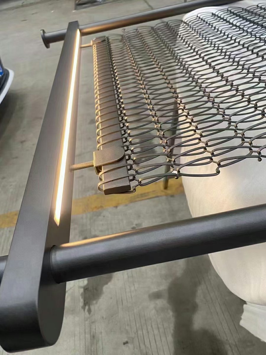 decorative_mesh's tweet image. share the detail of spiral mesh as divider. #divider #partition #architecturalmesh