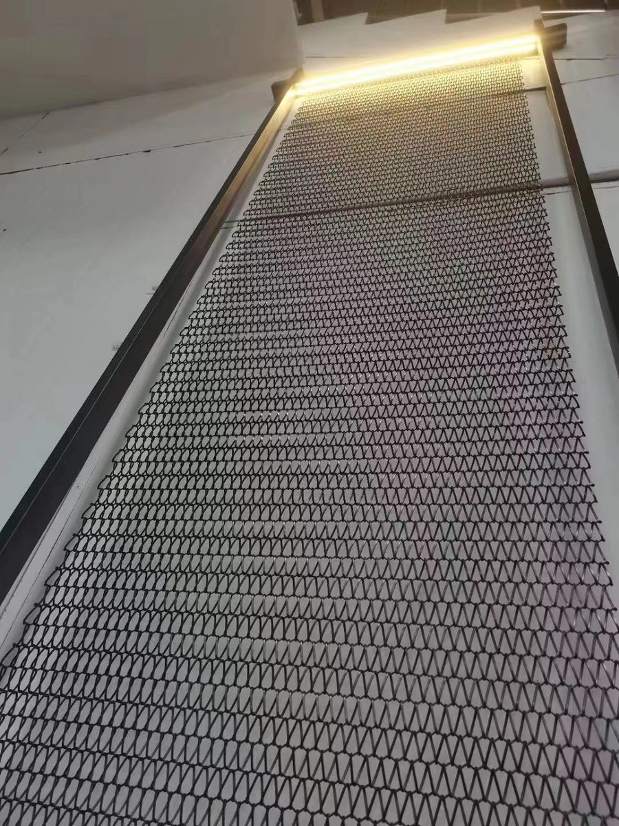 decorative_mesh's tweet image. share the detail of spiral mesh as divider. #divider #partition #architecturalmesh