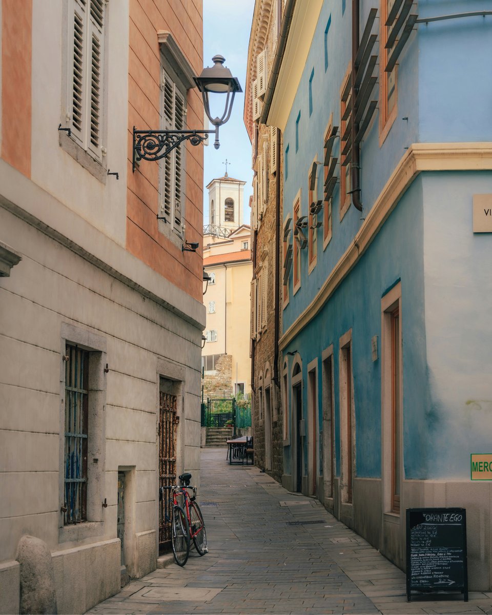 Trieste is a hidden gem between Slovenia and Croatia — not the Italy of clichés, but one of faded elegance, sea breezes, and Austro-Hungarian charm. For the Corneliani man, it’s not just beautiful — it’s a place to pause, reflect, and linger.
⁠ 
#CornelianisItaly #Trieste