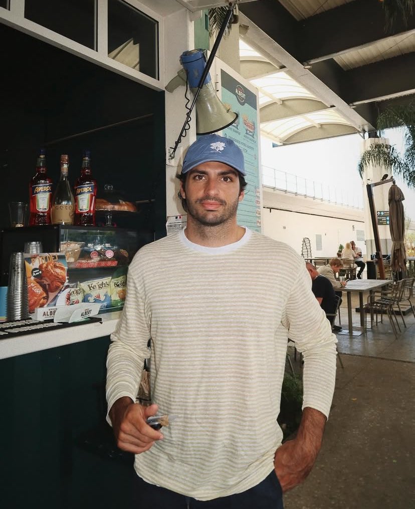 Trying new food here when passing by this shop is very interesting to visit.