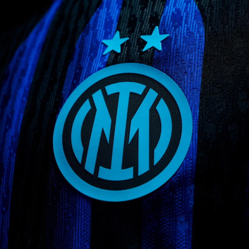 Inter_id's tweet photo. Bergerak di antara garis.
Disertai semangat. 🖤💙

@nikefootball @UPowerStyle @Gate_io @BetssonSport

#ForzaInter