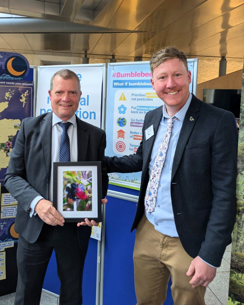 Bumblebee Conservation Trust (@bumblebeetrust) on Twitter photo Last night we joined <a href="/ScotParl/">Scottish Parliament</a> to celebrate 100+ MSP <a href="/NatureChampions/">Nature Champions</a> who speak up for Scotland’s species & habitats 👏
We shared our #BumblebeeManifesto and congratulated Bilberry bumblebee champion <a href="/GrahamSMSP/">Graham Simpson</a> on winning the Muddy Boots award for his hands-on dedication! 🥾 Last night we joined <a href="/ScotParl/">Scottish Parliament</a> to celebrate 100+ MSP <a href="/NatureChampions/">Nature Champions</a> who speak up for Scotland’s species & habitats 👏
We shared our #BumblebeeManifesto and congratulated Bilberry bumblebee champion <a href="/GrahamSMSP/">Graham Simpson</a> on winning the Muddy Boots award for his hands-on dedication! 🥾