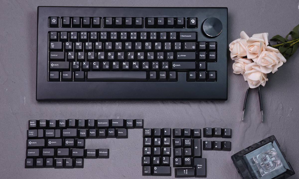 ChosfoxMK's tweet image. Domikey Obsidian WOB Cherry Keycaps 
#chosfox #keycaps #keyboard #keyboards #cooling
