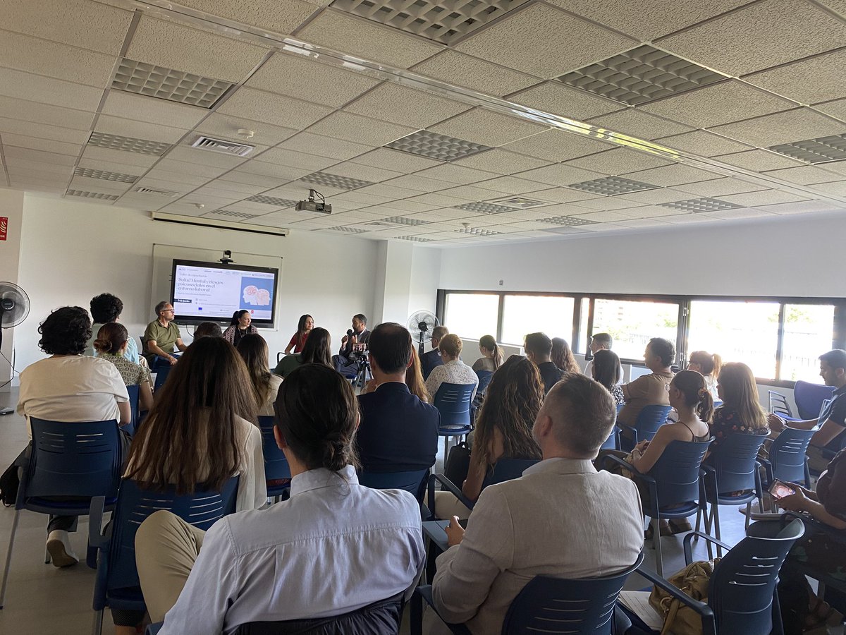🔛 ¡Damos comienzo al primer taller del proyecto #HubdeTransferenciaMadridNorte "Salud mental y riesgos psicosociales en el entorno laboral", enmarcado en el programa de Entidades de Enlace de la <a href="/ComunidadMadrid/">Comunidad de Madrid</a>, liderado por <a href="/AICAempresarios/">AICA - Asociación de Empresarios de Alcobendas</a> e <a href="/InNorMadrid/">InNorMadrid</a>