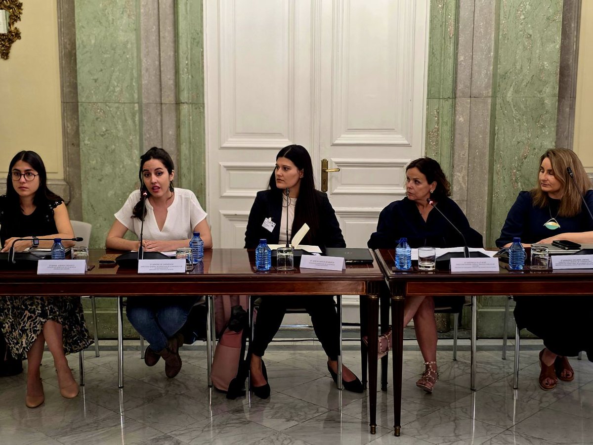 JuventudInfGob's tweet photo. Nuestra Directora General de Derechos de la Infancia y la Adolescencia, Sandra de Garmendia, ha inaugurado la 3ª reunión interautonómica del Proyecto conjunto de la Unión Europea y el Consejo de Europa “Barnahus en España (Fase II)". https://t.co/95VLSGB3f0