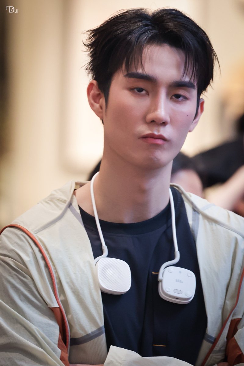 น้องแอร์ฟอสงอนอะไรถึงทำหน้าแบบนี้ 🤭

FORCE WITH BENEUNDER
#BeneunderxForce
#fforce_ <a href="/fforcejs/">ฟอสสึมิอาจแทนคุณได้</a>