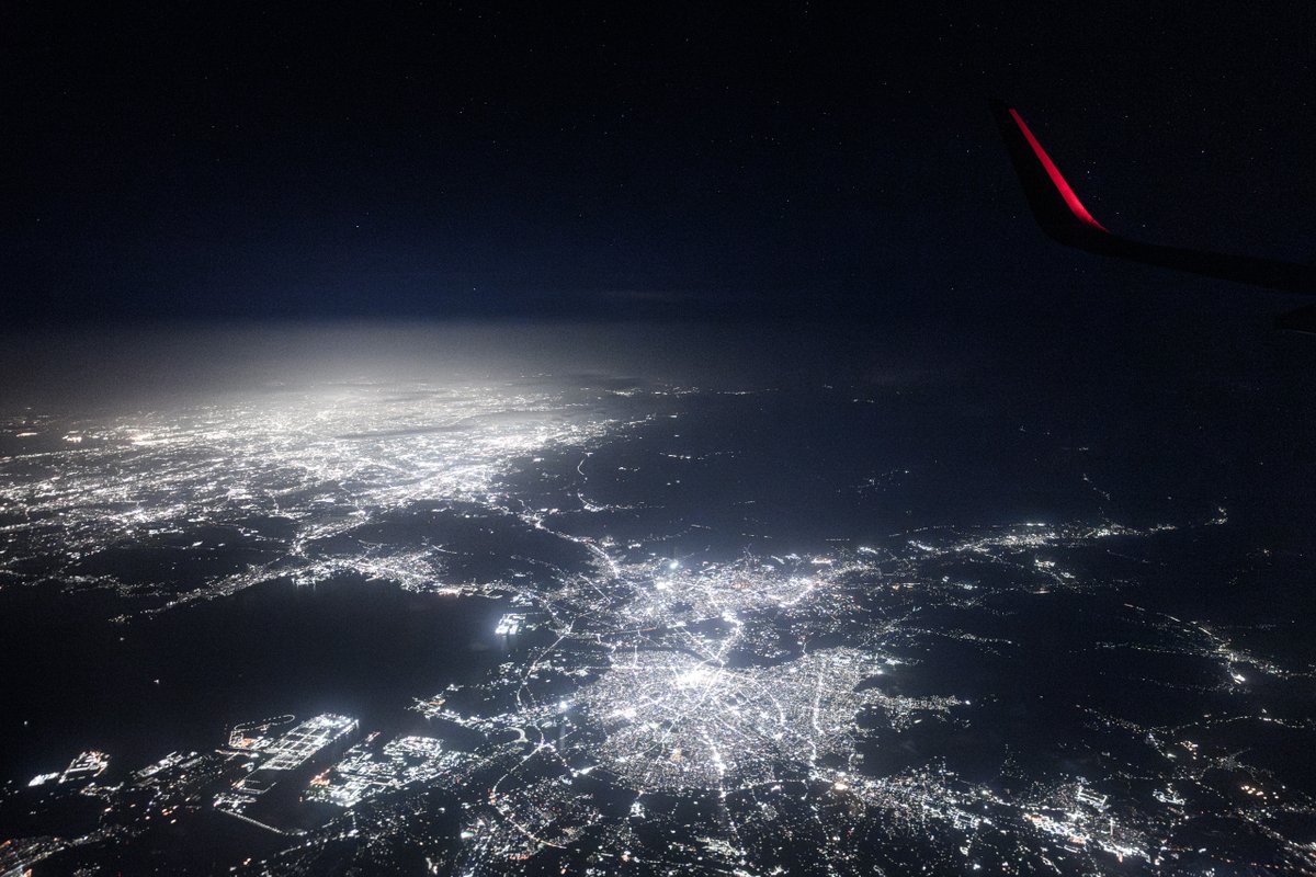 空から見る日本の夜景