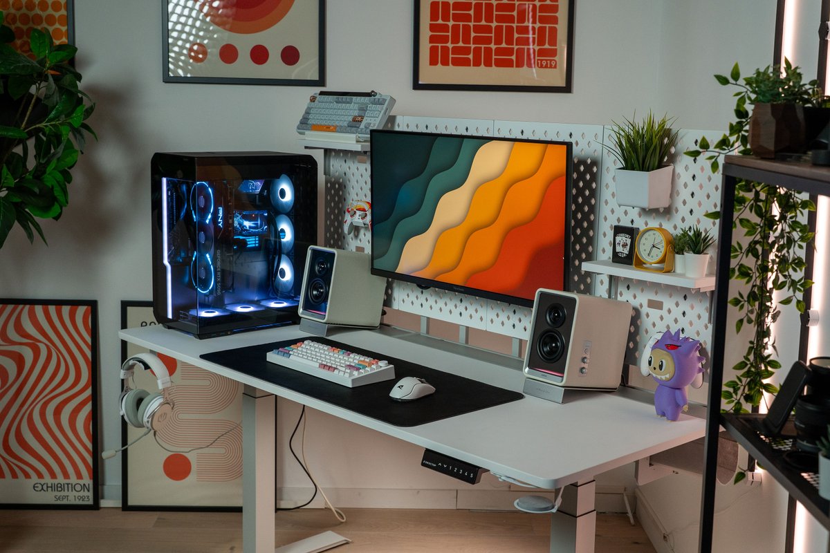 What a nice setup! 😊
#Dezctop #BifrostElite160